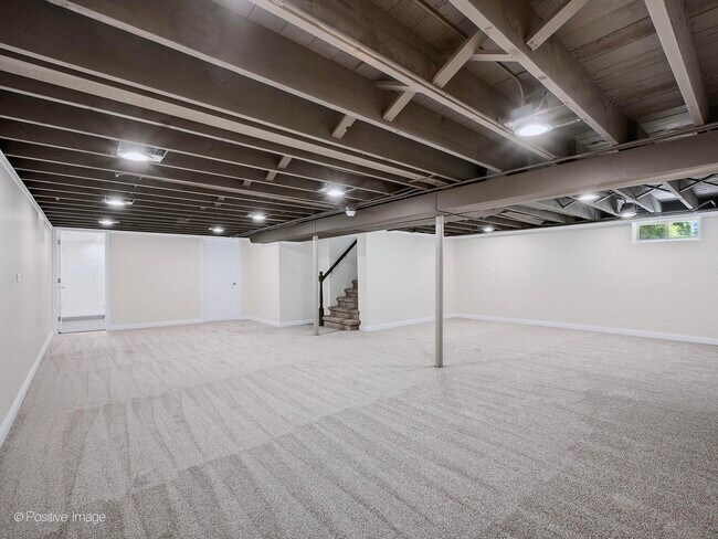 Building Photo - 39 S Bruner St