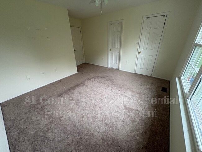 Building Photo - 3605 Pinhorn Dr