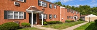 Building Photo - Lynnebrook Gardens Apartments