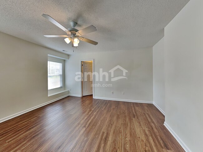 Building Photo - 3771 Marshlane Way