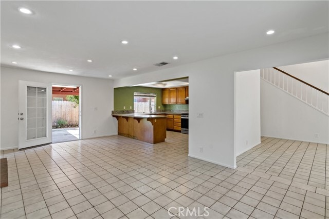 Building Photo - 2858 Laureltree Dr