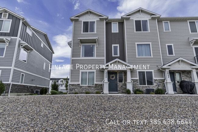 Building Photo - 3940 N Cougar Ln