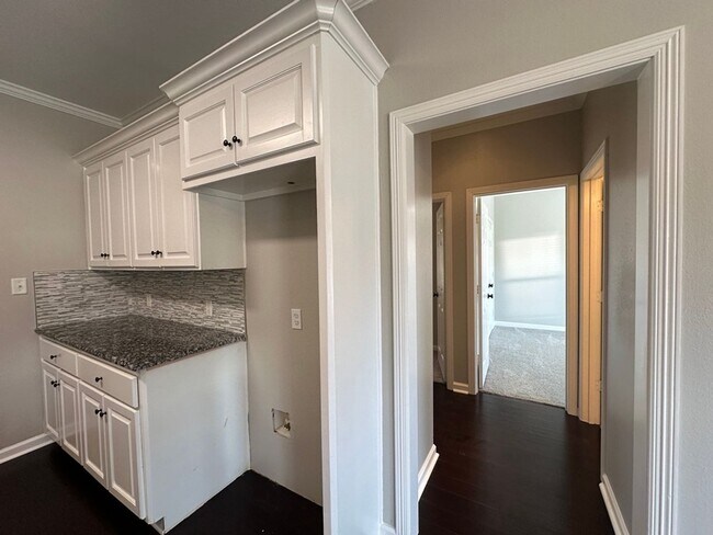 Building Photo - Stunning 4 Bed 3 Bath Home in WHISD!