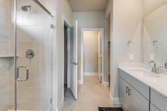 Building Photo - 723 Williams Wy