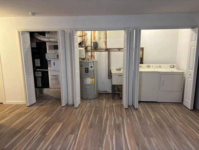 Building Photo - Updated New Tripoli Rental
