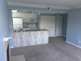 Building Photo - 100 Fairway Park Blvd