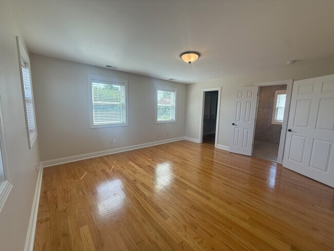 Building Photo - 1430 Simona Dr