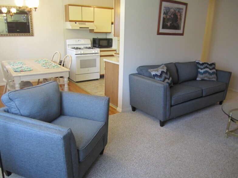 Building Photo - 276 Regency Park Dr