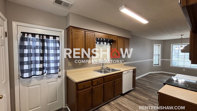 Building Photo - 2112 Pillsbury Pl