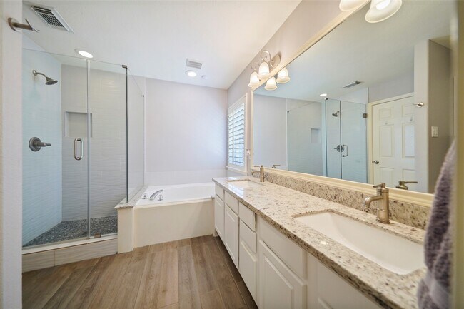 Building Photo - 18619 Camellia Estates Ln