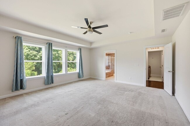 Building Photo - 304 Atwood Dr