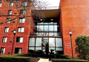 Building Photo - Carmel House