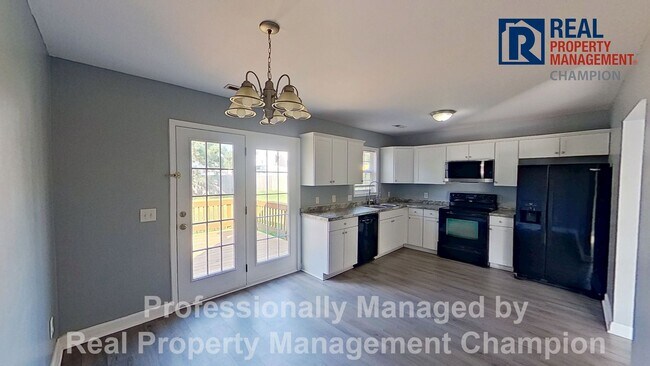 Building Photo - Move-In Ready 4 BD/2.5 BA Near Camp Lejeune w/Fenced Yard and Attached Garage