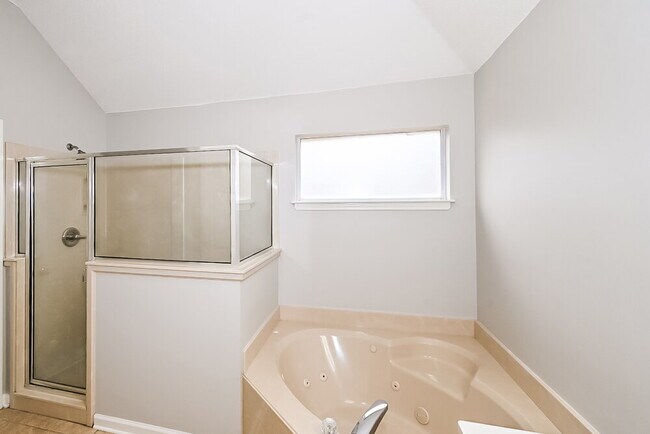 Building Photo - 6819 Kerry Valley Ln