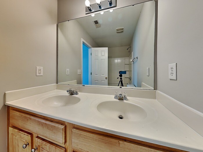 Building Photo - 6837 Ciera Nichole Ct