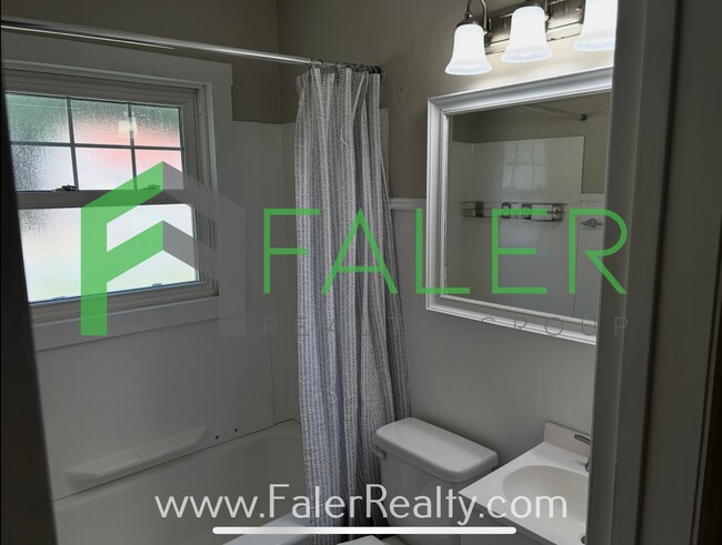 Building Photo - Charming Belmont Cape Cod Available Immedi...