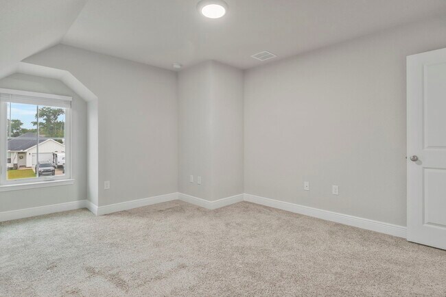 Building Photo - 5402 Parkside Dr