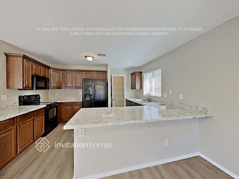 Building Photo - 6829 N 130th Ave