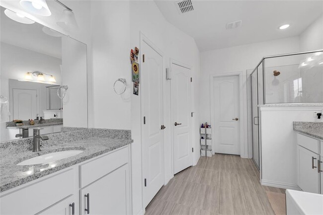 Building Photo - 122 Shagbark Trl