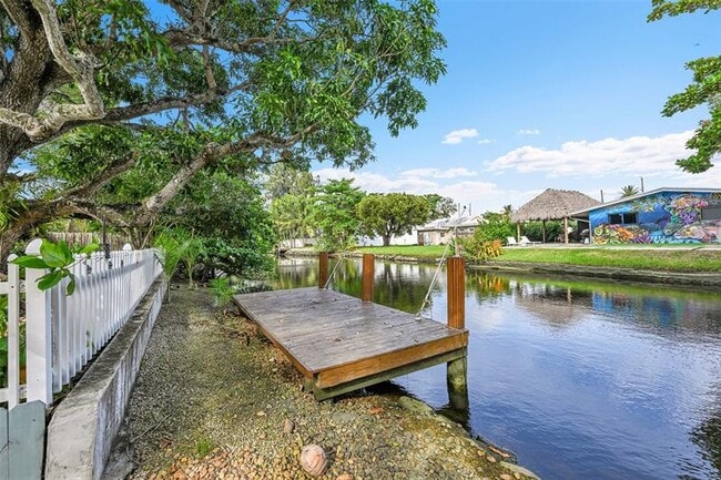 Building Photo - 1980 SW 28th Terrace