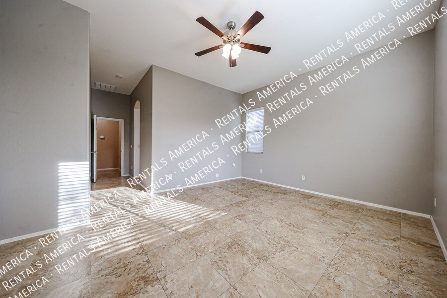 Building Photo - 8351 W Rosewood Ln