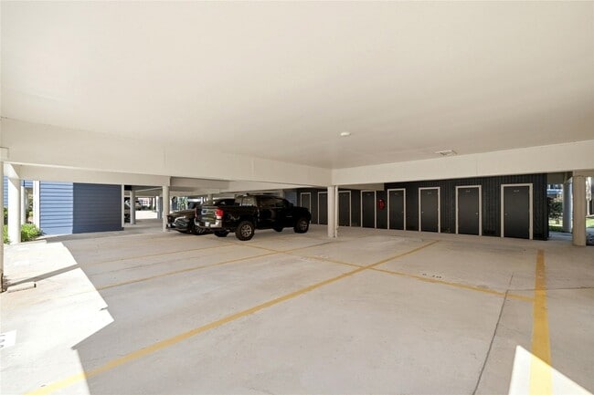 Building Photo - 18511 Egret Bay Blvd