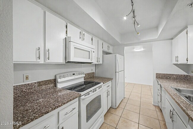 Building Photo - 4401 S Rita Ln