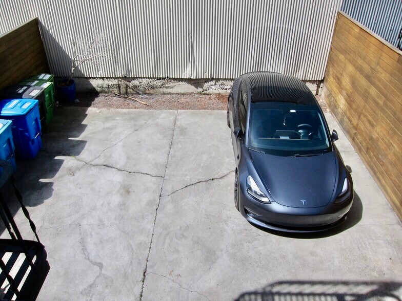 Available gated parking - 18 Boardman Plz