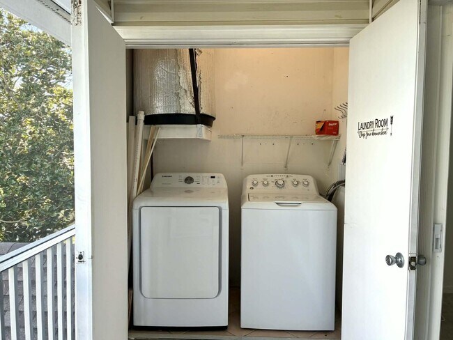 Building Photo - 1930 Westminster Cir