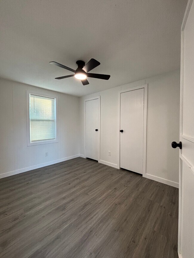 Building Photo - 19856 Old Hwy 105 E