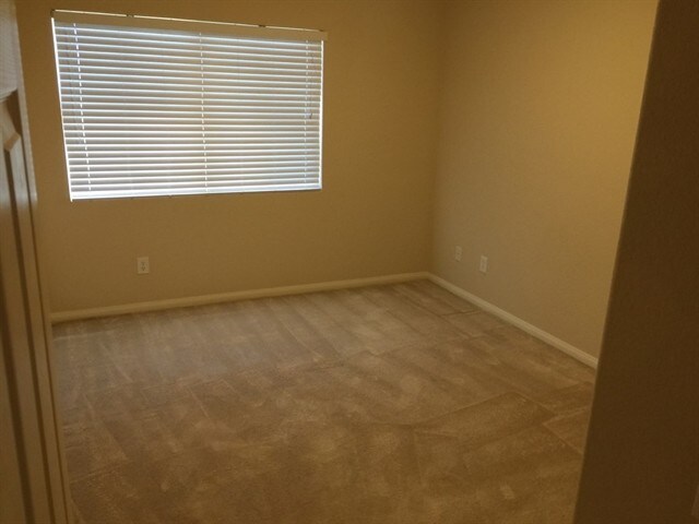 Building Photo - 10619 Salmon Leap St