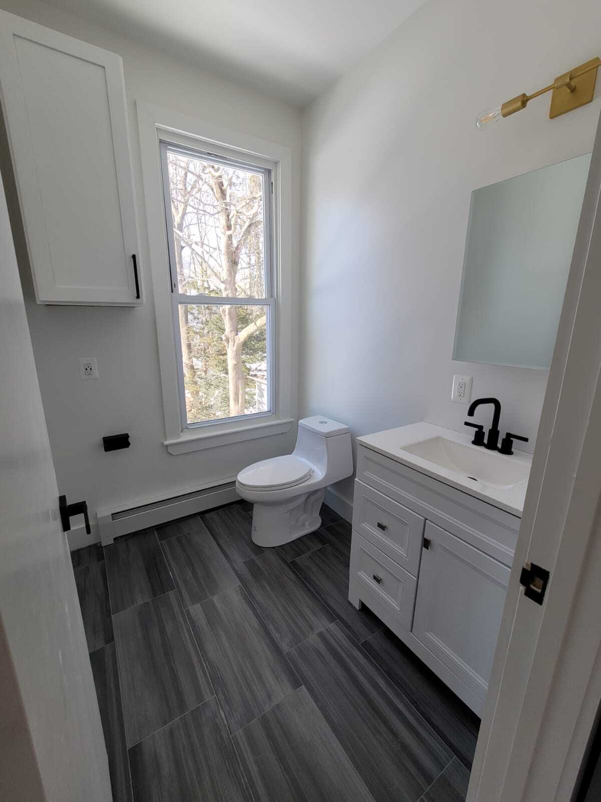 Half bathroom - 682 Whitney Ave