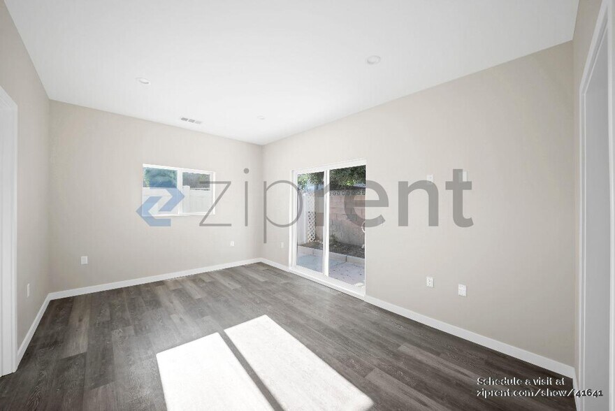Building Photo - 22657 Strathern St