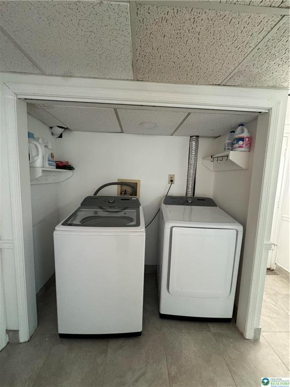 Building Photo - 10 Henry Ave