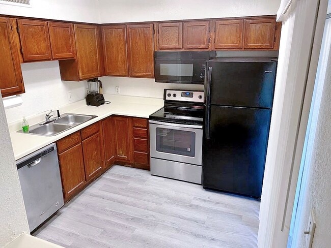 Building Photo - 4748 Old Bent Tree Ln