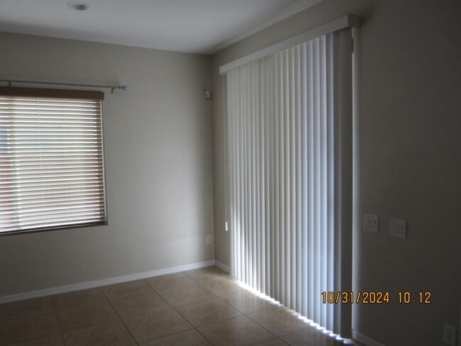 Building Photo - Beautiful Siungle-story home in Aliante