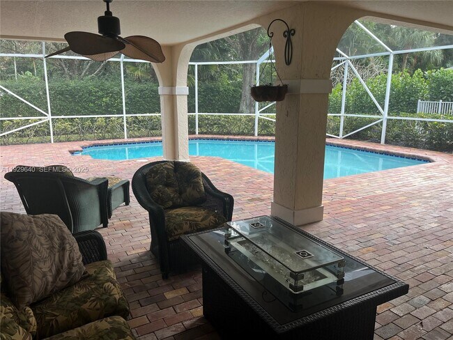 Building Photo - 123 Victorian Ln