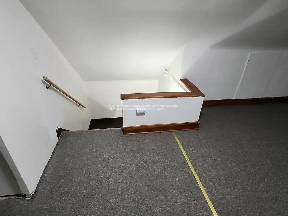 Building Photo - 659 East Ave