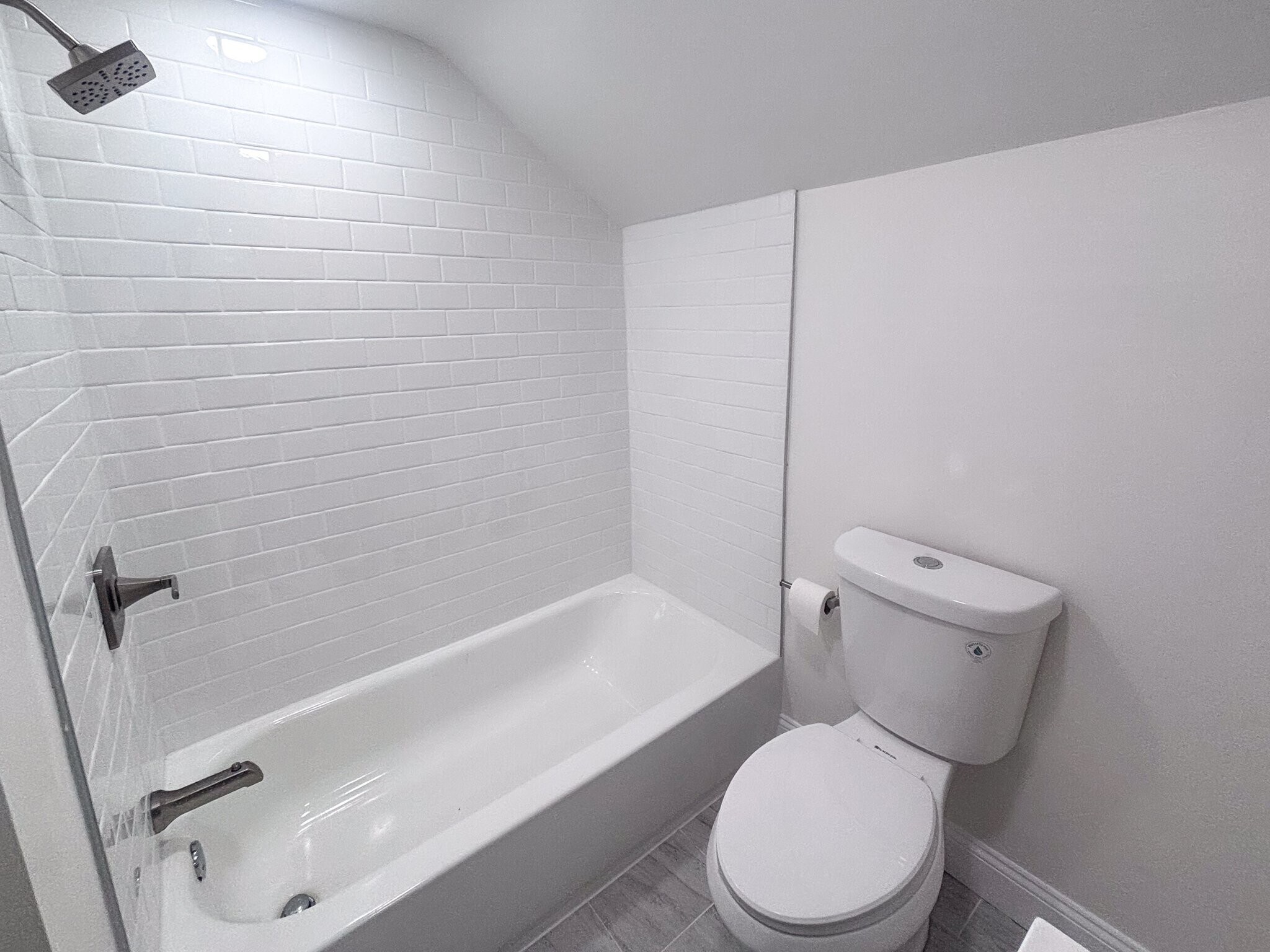 Building Photo - 38 Judith St