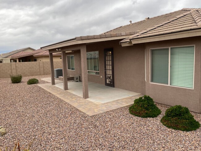 Building Photo - Mesa 2 Bed 2 Bath Single Story Golf Course...