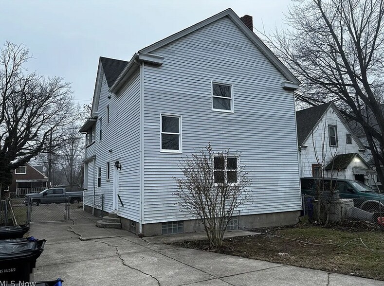 Building Photo - 11824 Geraldine Ave