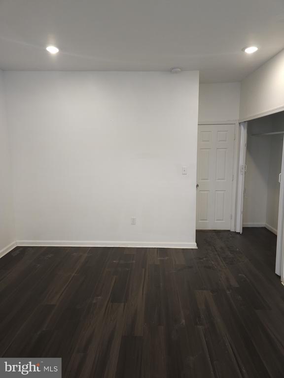 Building Photo - 423 N 52nd St