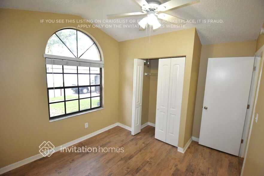 Building Photo - 5422 Friarsway Dr