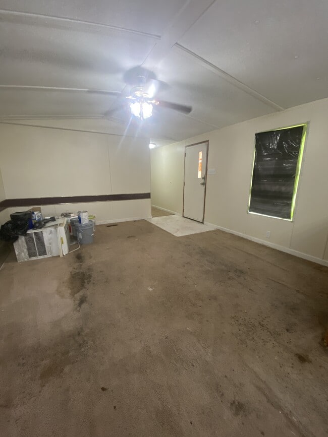 Building Photo - 90 Stowers Ln