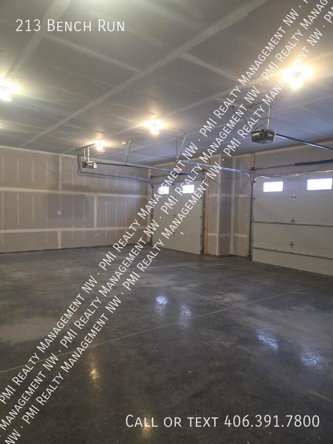 Building Photo - 213 Bench Run