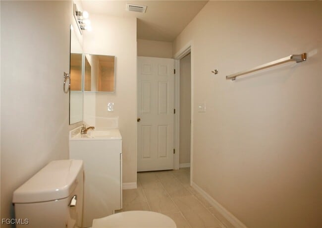 Building Photo - 1309 SE 8th Pl