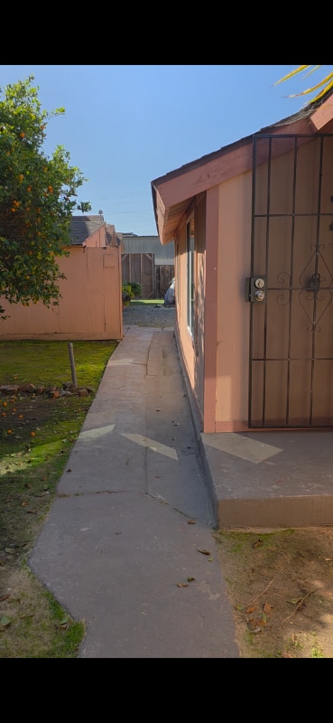 Building Photo - 1420 Coolidge Ave