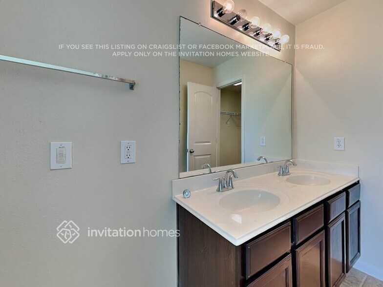 Building Photo - 2527 Shearwater Bend Dr