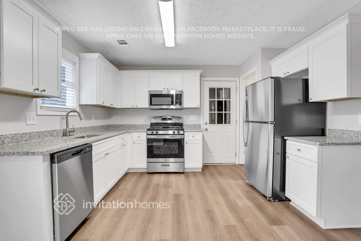 Building Photo - 104 River Oaks Dr