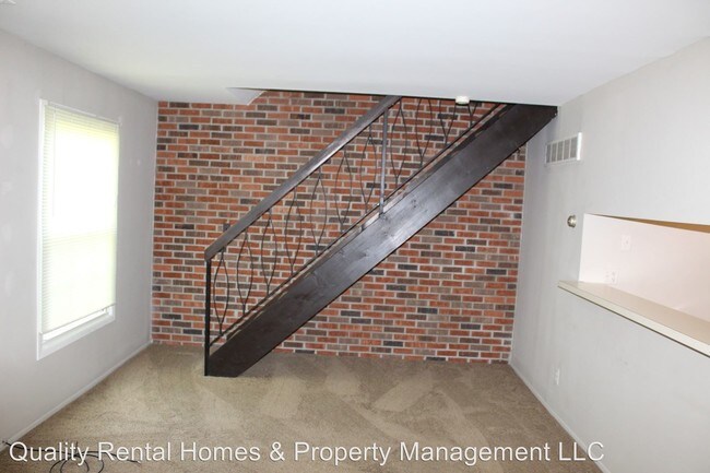 Building Photo - 2 br, 1 bath House - 7490 Hampton Dr.